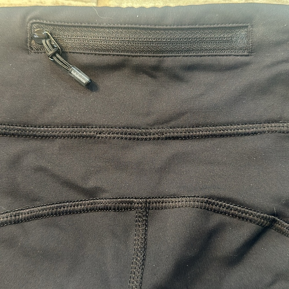 Lululemon women’s bike shorts with pockets sz4 - Picture 3 of 12